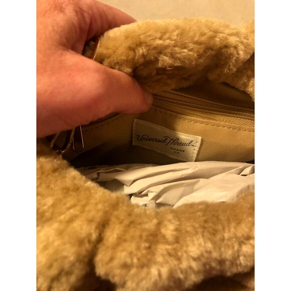 Universal Thread NWT Women's Light Brown Faux Fur Small Handbag Gold Chain Strap - Picture 5 of 5